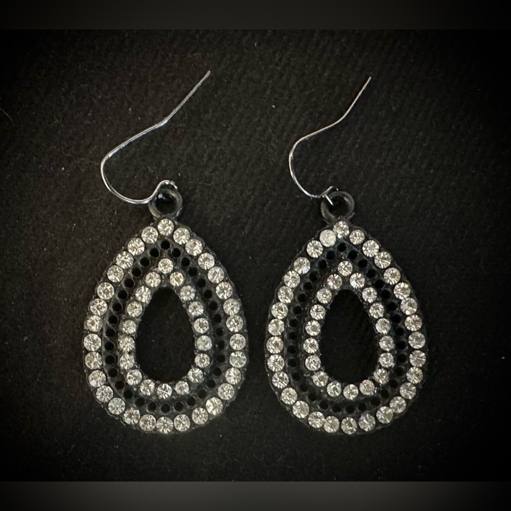 Elegant Black and Silver Teardrop Earrings